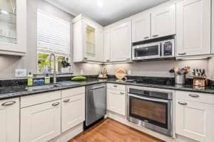 347 Flamingo Drive, West Palm Beach, FL 33401 Sold 06/18/24