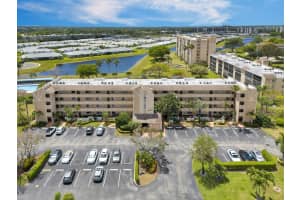 6936 Huntington Ln APT 403, Delray Beach, FL 33446, Sold 08/16/24