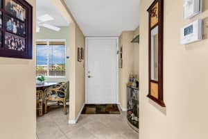 6936 Huntington Ln APT 403, Delray Beach, FL 33446, Sold 08/16/24
