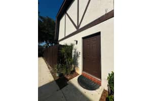 128 Weybridge Circle D, Royal Palm Beach, FL 33411 Sold 08/08/24