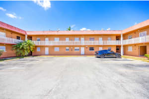 1265 W W 24 St Street 120, Hialeah, FL 33010 Sold 06/12/24