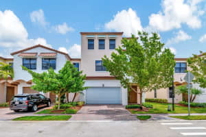137 NW 209th Lane, Pembroke Pines, FL 33029 Sold 06/10/24