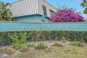 950 S Kanner Hwy D-31, Stuart, FL 34994 Sold 12/13/24
