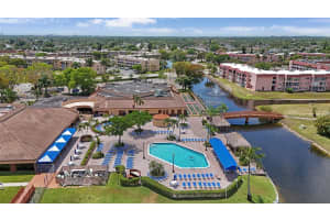 9281 Sunrise Lakes Boulevard 210, Sunrise