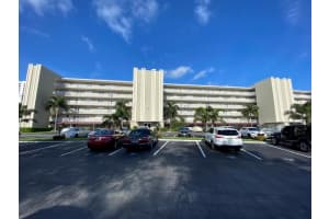 36 Yacht Club Drive 204, North Palm Beach, FL 33408 Sold 05/29/24