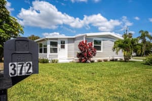 372 NE Jade Circle, Jensen Beach, FL 34957 Sold 06/06/24