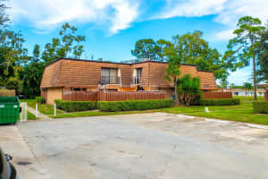 2107 21st Ln, Greenacres, FL 33463 Sold 08/07/24