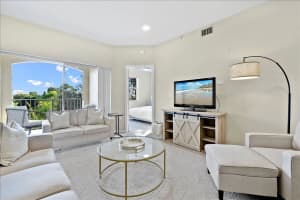 2100 Greenview Shores Boulevard 524, Wellington, FL 33414 Sold 07/03/24