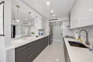 899 Jeffery Street 308, Boca Raton, FL 33487 Sold 12/06/24