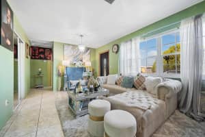 868 Hibiscus Drive, Royal Palm Beach, FL 33411 Sold 06/10/24