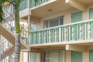 200 Village Green Circle E 202, Palm Springs, FL 33461 Sold 10/08/24