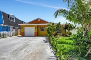 10128 Boynton Place Circle, Boynton Beach, FL 33437 Sold 06/07/24