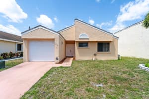 23 Hawthorne Lane, Boynton Beach, FL 33426 Sold 05/31/24