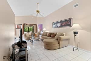 23 Hawthorne Lane, Boynton Beach, FL 33426 Sold 05/31/24
