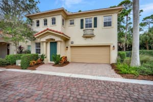 515 Tomahawk Court, Palm Beach Gardens, FL 33410 Sold 05/29/24