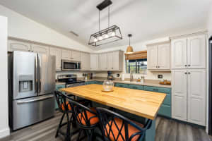 4270 SE Boxleaf Place, Stuart, FL 34997 Sold 04/30/24