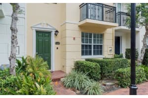 1053 E Heritage Club Cir, Delray Beach, FL 33483, Sold 04/23/24