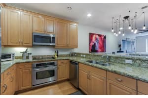 1053 E Heritage Club Cir, Delray Beach, FL 33483, Sold 04/23/24