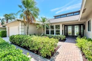 12692 Headwater Circle, Wellington, FL 33414 Sold 08/30/24