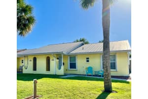 1935 Robalo Drive, Vero Beach, FL 32960 Sold 06/07/24