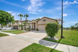 5744 Saddle Trail Lane, Wellington, FL 33449 Sold 07/03/24