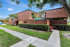1018 10th Lane 41c, Greenacres, FL 33463 Sold 08/05/24