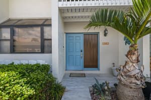 702 NE 20th Lane, Boynton Beach, FL 33435 Sold 03/13/25