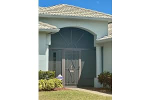 578 Waverly Circle, Port Saint Lucie, FL 34983 Sold 07/23/24