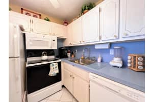 240 Horizons 106, Boynton Beach, FL 33435 Sold 10/15/24