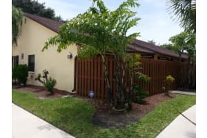 262 Springdale Circle, Palm Springs, FL 33461 Sold 08/01/24