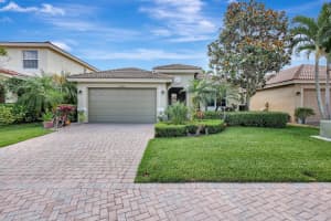 3284 SW Porpoise Circle, Stuart, FL 34997 Sold 06/03/24