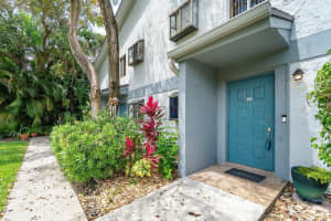 2713 S Oakland Forest Dr APT 101, Oakland Park, FL 33309, Sold 07/09/24