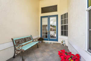 638 SW Lake Charles Circle, Port Saint Lucie, FL 34986 Sold 07/16/24