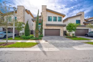 10262 NW 76th Terrace, Doral, FL 33178 Sold 07/11/24