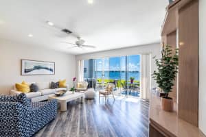 33 S Lakeshore Drive, Hypoluxo, FL 33462 Sold 09/13/24