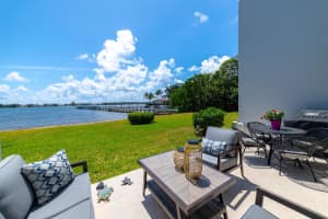 33 S Lakeshore Drive, Hypoluxo, FL 33462 Sold 09/13/24