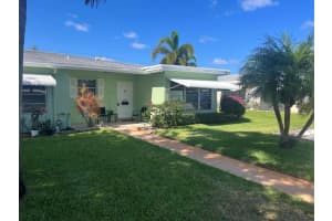 211 Country Lane D, Boynton Beach, FL 33435 Sold 07/24/24