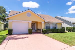 310 Moccasin Trail W, Jupiter, FL 33458 Sold 11/06/24