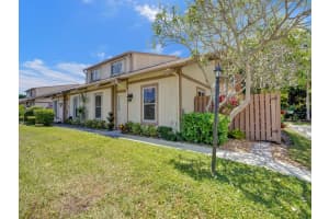 313 Maplecrest Circle, Jupiter, FL 33458 Sold 08/07/24