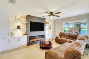 808 Imperial Lake Road, West Palm Beach, FL 33413 Sold 06/21/24