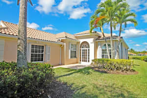 8220 SE Palm Hammock Lane, Hobe Sound, FL 33455 Sold 04/23/25
