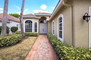 5532 Fountains Drive S, Lake Worth, FL 33467 Sold 10/07/24