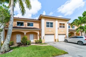 809 Talia Circle, Palm Springs, FL 33461 Sold 07/11/24