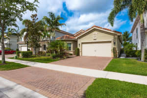 9428 Eden Roc Court, Delray Beach, FL 33446 Sold 12/02/24