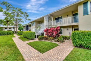 23 Westgate Lane E, Boynton Beach, FL 33436 - MLS#R10982928