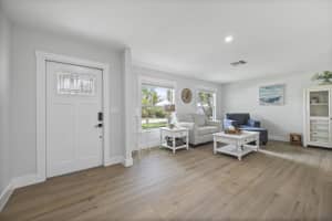 10 SE Splitrail Circle, Jupiter, FL 33469 Sold 08/22/24