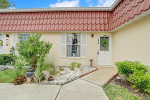 689 Marlboro Oval B, Lake Worth, FL 33467 Sold 07/22/24