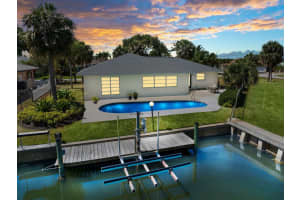 12 Sovereign Way, Hutchinson Island, FL 34949 Sold 04/07/25