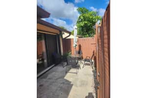 261 Springdale Circle, Palm Springs, FL 33461 Sold 12/23/24