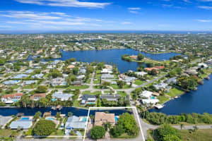 3724 Diane Dr, Boynton Beach, FL 33435, Sold 06/06/24